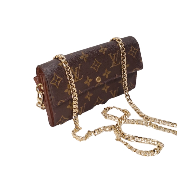 LOUIS VUITTON SARAH WALLET - Picture 2 of 11